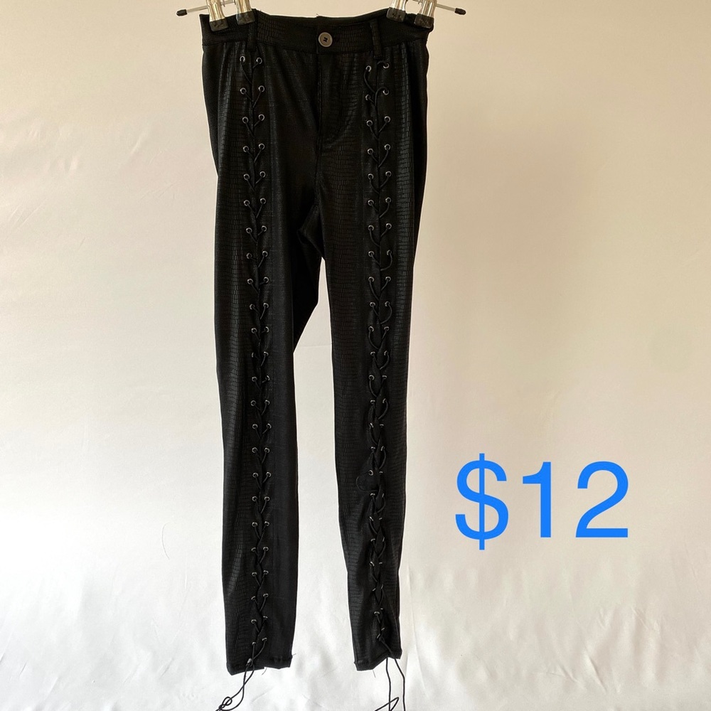 Leggings, textured, lace front, black, Olivaceous, Size M